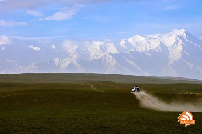 众车手激战环塔最美赛段昆仑天路SS9：砂石弯道