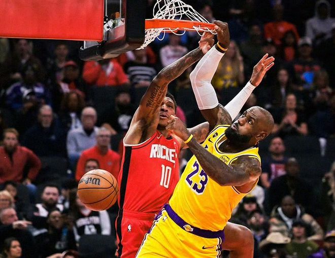 詹姆斯东契奇巅峰对决湖人6连胜火箭惨败